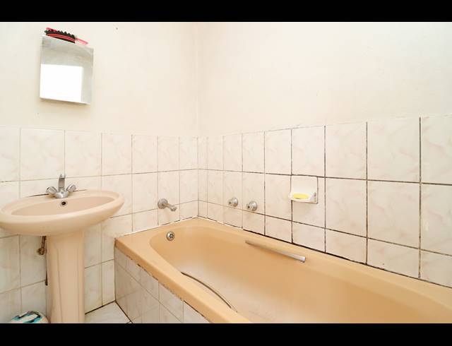 2 BEDROOM HOUSE FOR SALE IN ORANGE GROVE